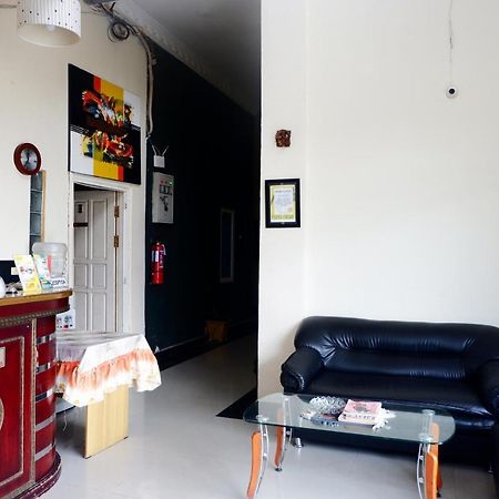 Olive Guest House Bumi Mas Raya バンジ ャ ルマシン エクステリア 写真