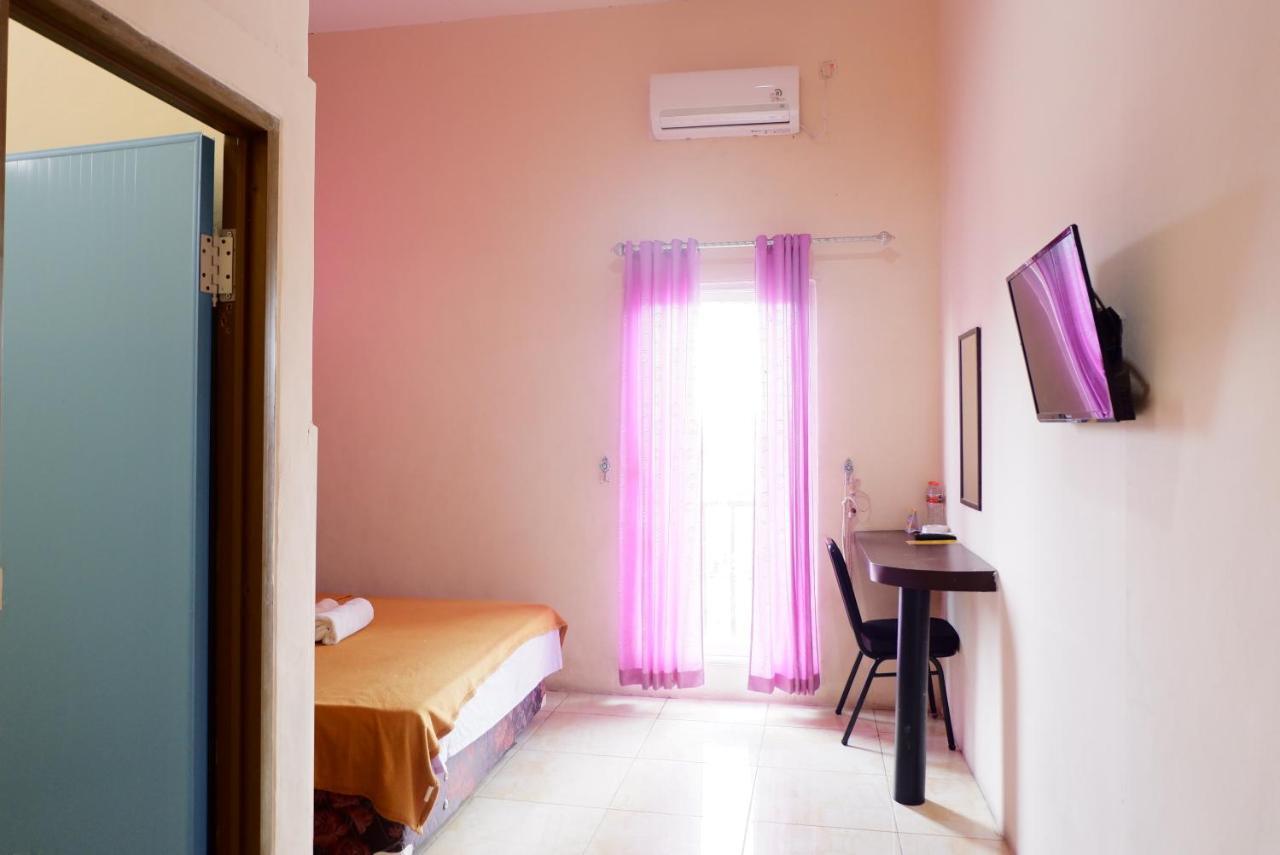 Olive Guest House Bumi Mas Raya バンジ ャ ルマシン エクステリア 写真